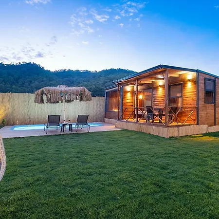 Minimal Bungalov Villa